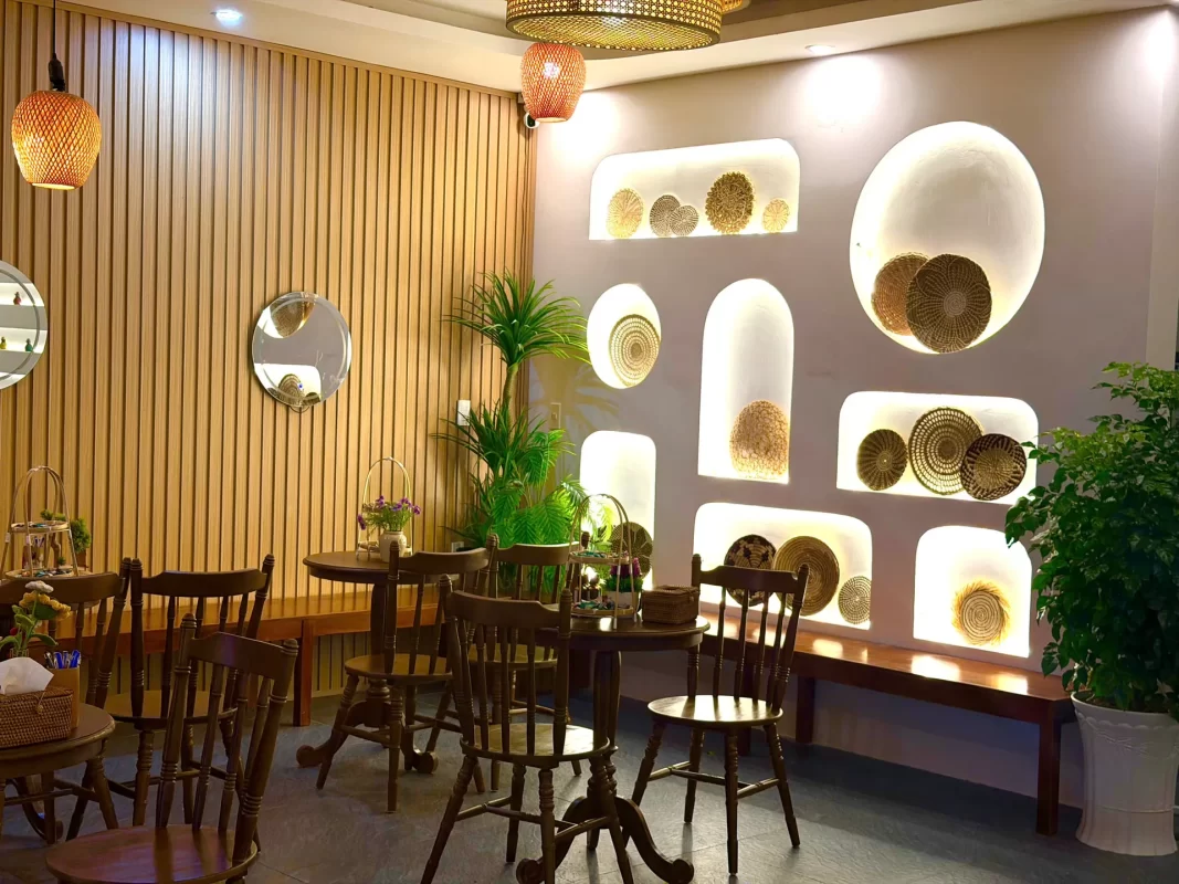 Không gian trà thư giãn rộng tại Lion Spa Phú Quốc