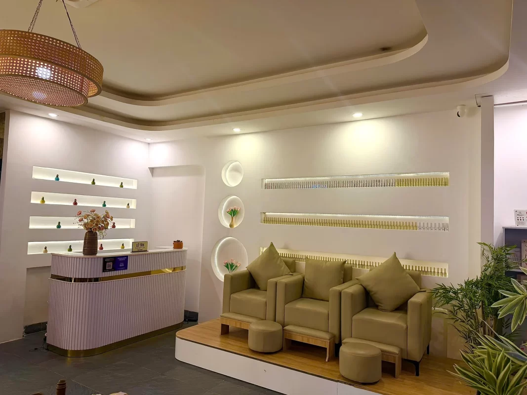 Không gian sảnh hiện đại tại Lion Spa Phú Quốc